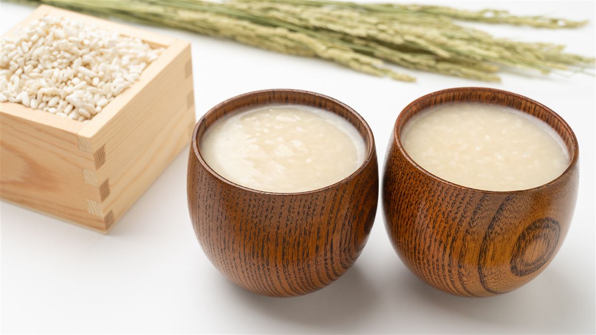 Il koji è l’architrave dietro alla produzione di sake e shochu (ma anche di miso e salsa di soia).