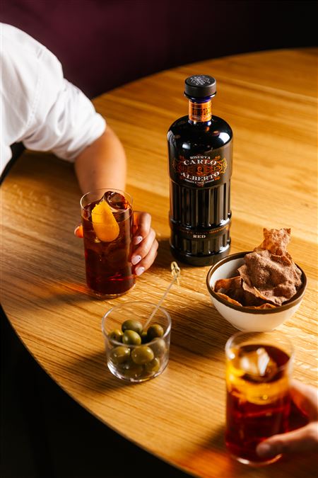 “Una storia di evoluzione e in evoluzione: nasciamo dalla gastronomia e dall’enoteca, entri per guardare e ti fermi per mangiare”.