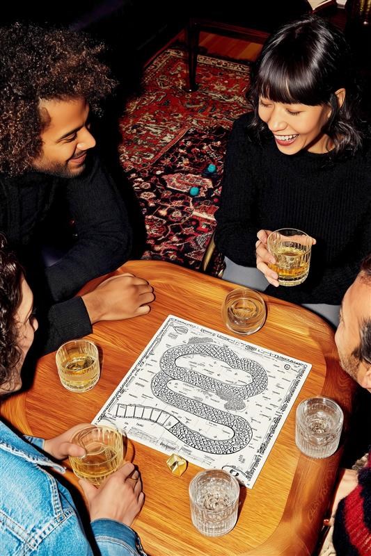 Il simposio del bere. Quando convivialità, gioco e filosofia si incontrano