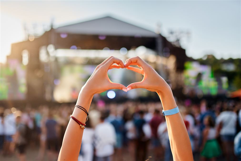 Secondo Santià i festival sono vere e proprie "esperienze collettive".
