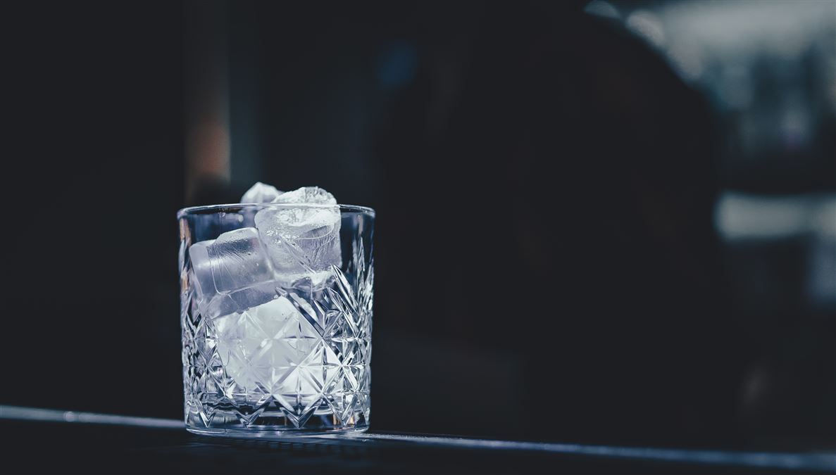 Quando c'è ghiaccio di alta qualità nel bicchiere, il drink acquisisce un'eleganza speciale.
