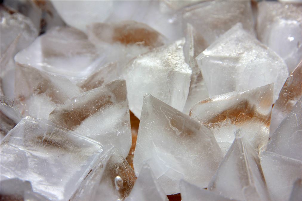 Ecco invece del ghiaccio non cristallino, tipico delle classiche preparazioni domestiche.