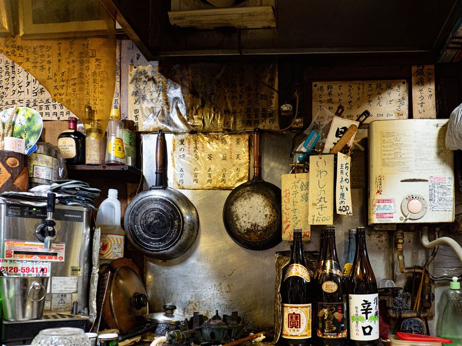 Il sake viene usato spesso come ingrediente nella preparazioni di piatti. 
Kaori Kubota from Unsplash.