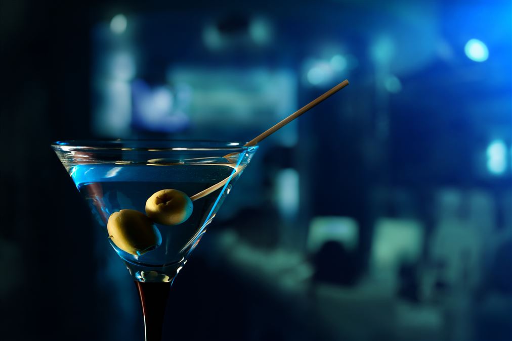 Oggi andremo a scoprire la scena notturna dei Cocktail Bar romani, cercando quattro Martini unici!